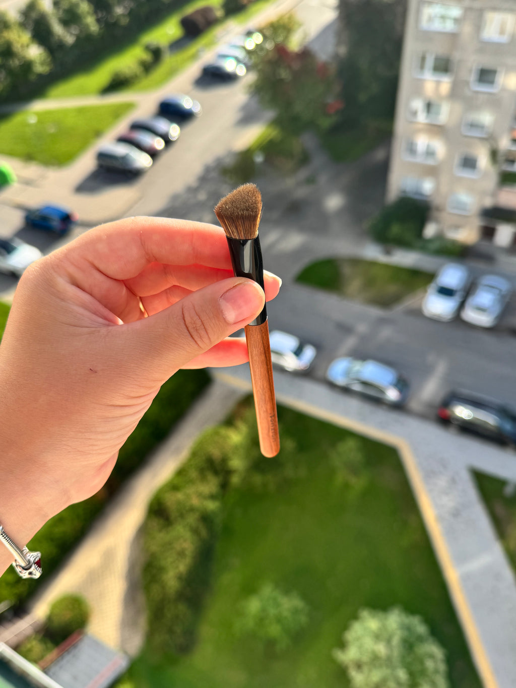 Angled Concealer & Highlight Brush D17