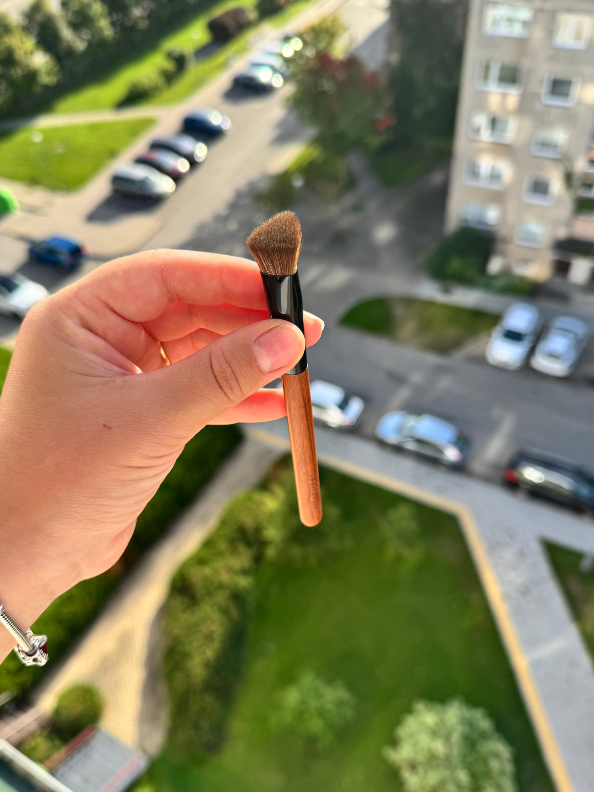 Angled Concealer & Highlight Brush D17