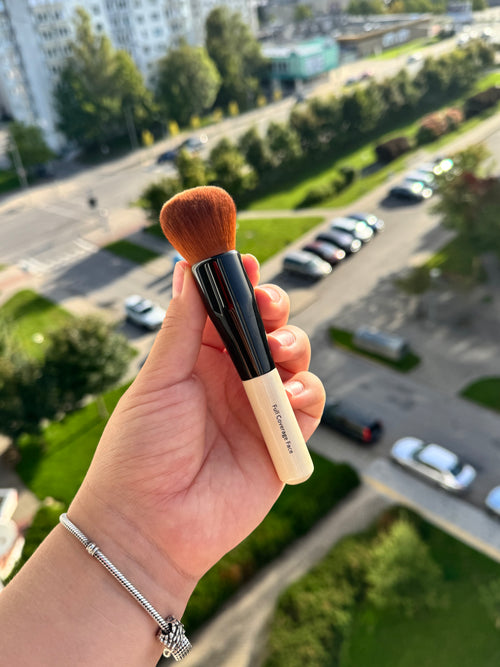 Bobbi Brown Full Coverage Face Brush