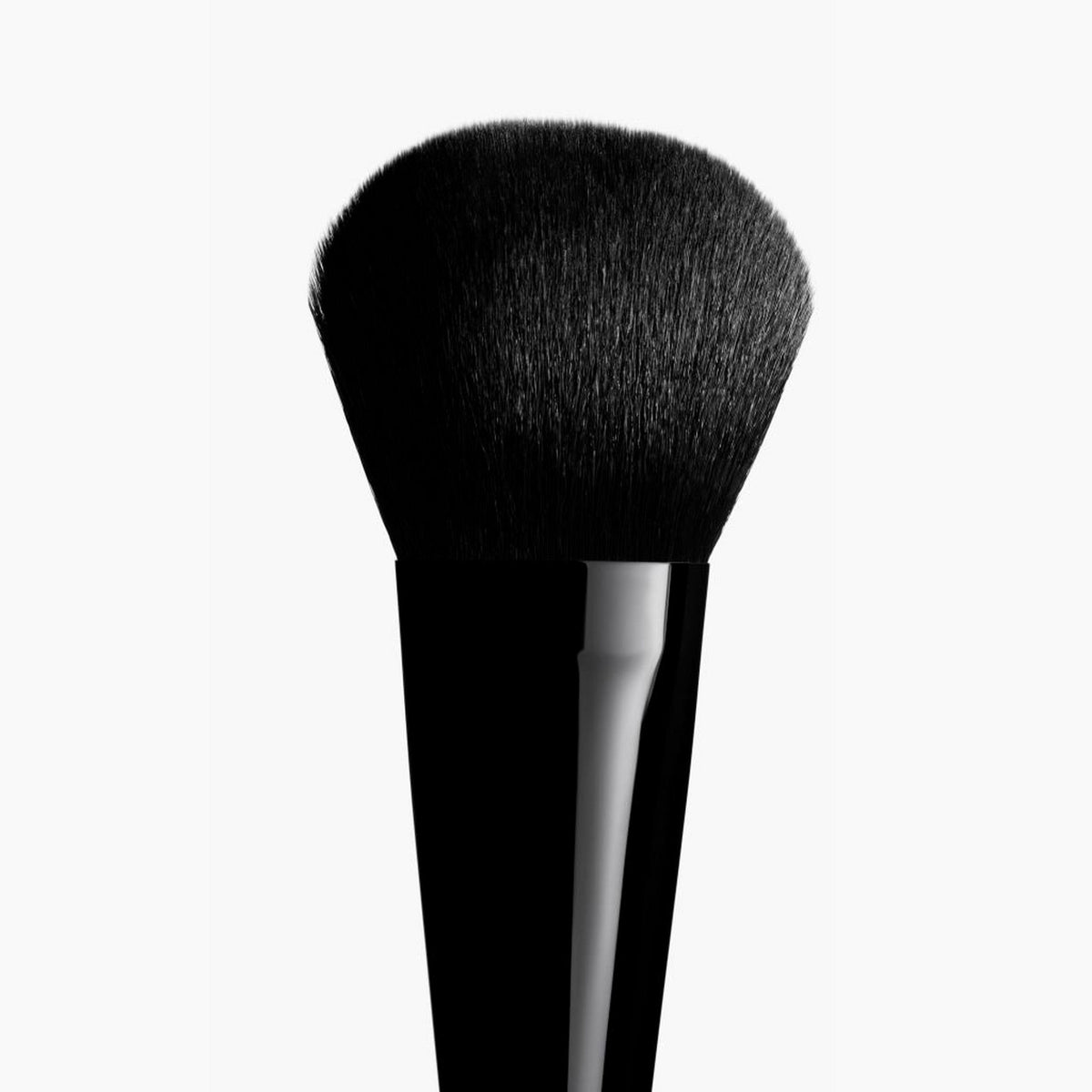 Chanel 110 Blush Brush